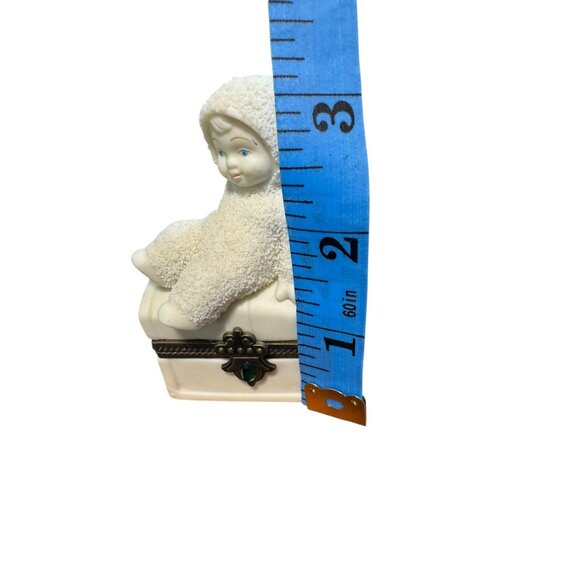Vntg Dept 56 2000 Porcelain Angel Baby Sitting On Trinket Box With Metal Accents - Picture 3 of 9